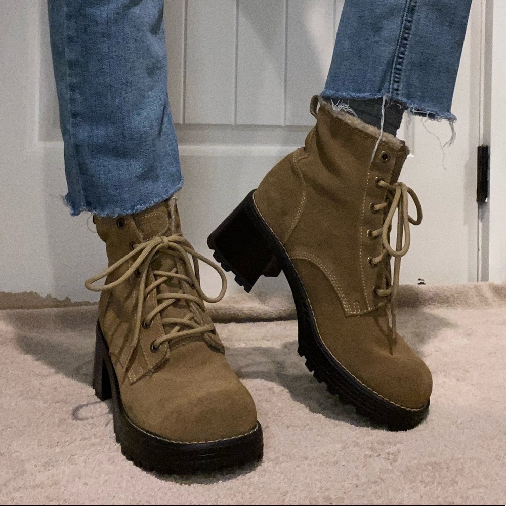 Vintage Bratz Y2K Sketchers Boots